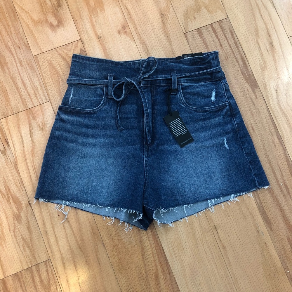 KUT from the Kloth High Rise Juniper denim short in 8